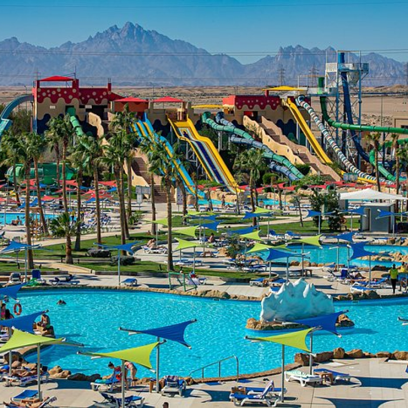 🏨 فندق تيتانيك بيتش (Titanic Beach Spa & Aqua Park Resort)