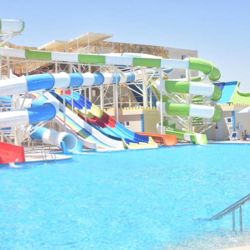 🏨 فندق اي إم سي رويال (AMC Royal Resort Hurghada)