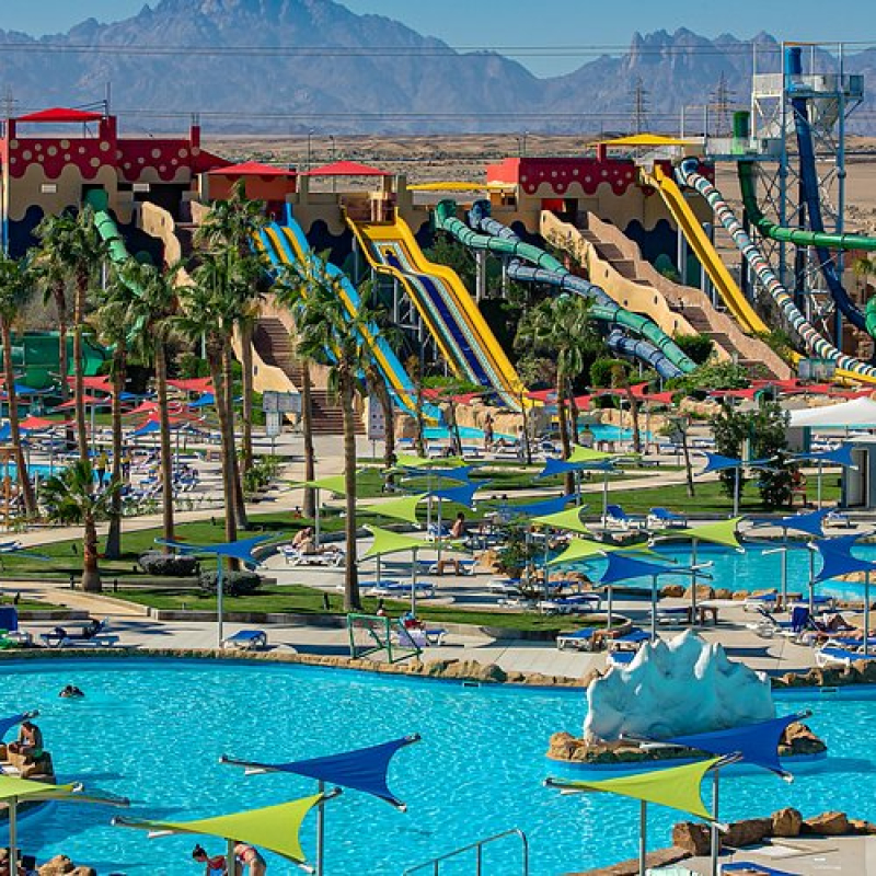 🏨 Titanic Aqua Park (تيتانك أكوا بارك)